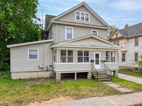 This home last sold for $466,000 in July 2023. . Zillow oshkosh wi